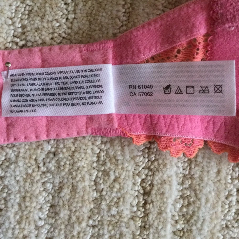 NWT Wacoal Embrace Lace Contour Bra 853191 Pink Size 32DD